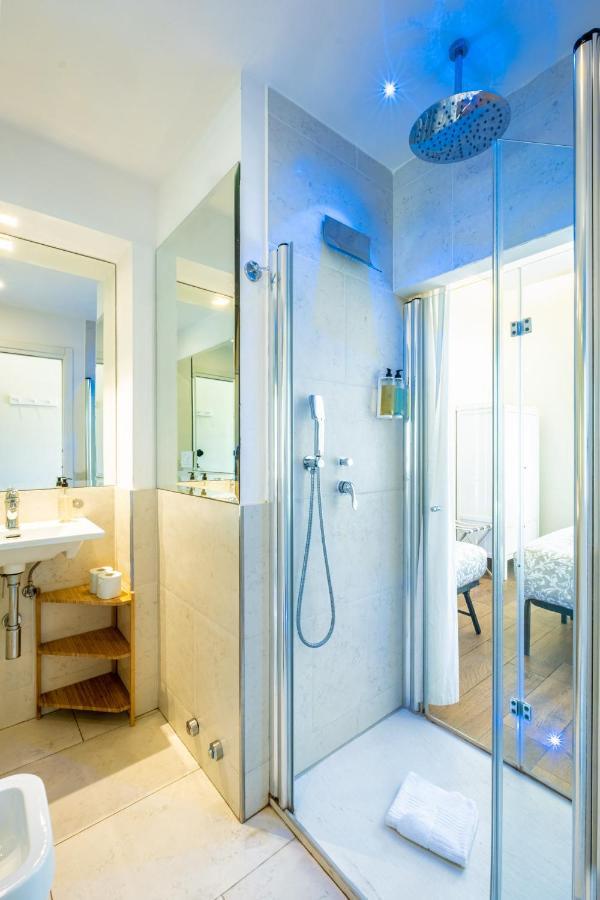 Luxury Triple Room,1370836907:JPEG